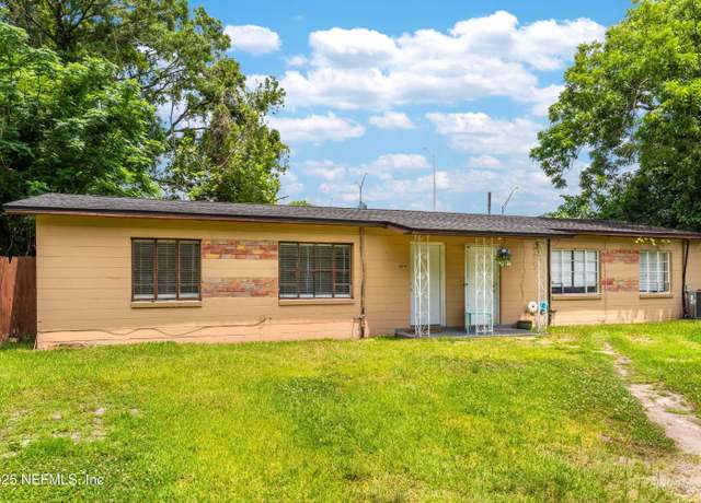 Property at 602 Luna Ct, Jacksonville, FL 32205, 4 beds, 2 baths