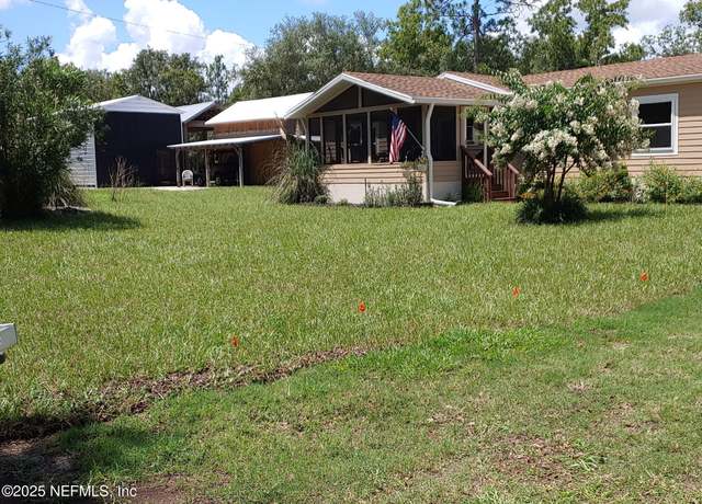 Property at 209 Thunder Rd, Interlachen, FL 32148, 3 beds, 2 baths