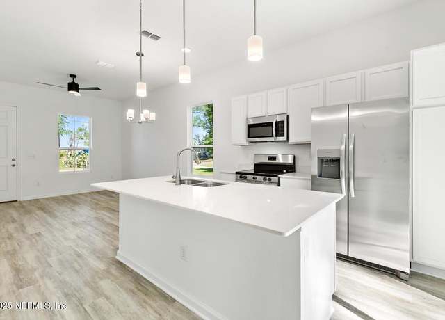 Property at 171 Cougar Rd, Jacksonville, FL 32220, 3 beds, 2.5 baths
