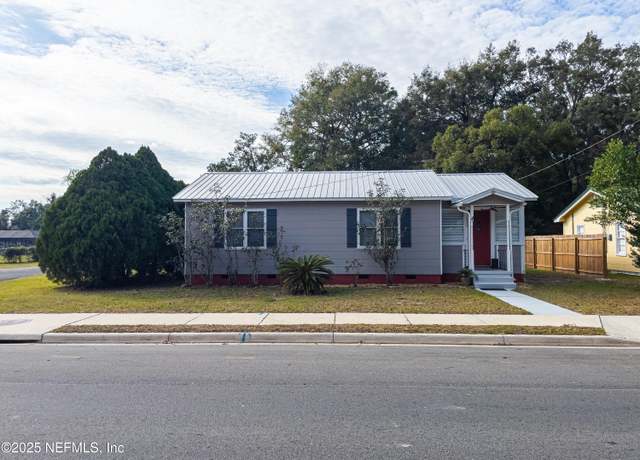 Property at 1624 Husson Ave, Palatka, FL 32177, 2 beds, 1.5 baths