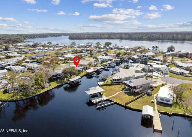 Property at 170 Moonlite Dr, Welaka, FL 32193, 2 beds, 2 baths