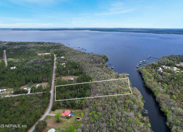 Property at 156 Pioneer Trl, Palatka, FL 32043