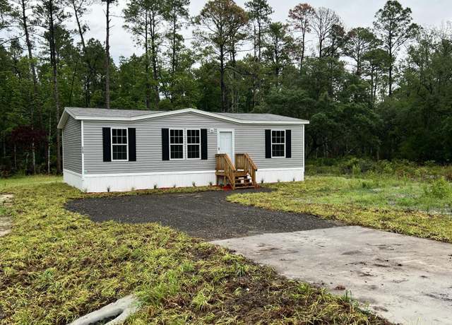 Property at 520 Hickory Nut Trl, Satsuma, FL 32189, 3 beds, 2 baths