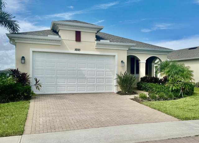 Property at 1693 Great Belt Cir, Melbourne, FL 32940, 2 beds, 2 baths