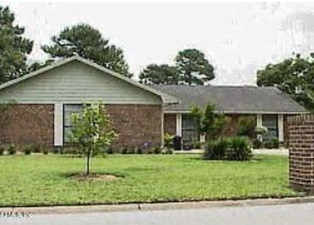 Property at 2243 The Woods Dr, Jacksonville, FL 32246, 3 beds, 3 baths