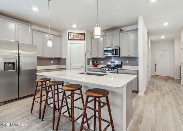 Property at 75578 Pondside Ln, Yulee, FL 32097, 3 beds, 2 baths