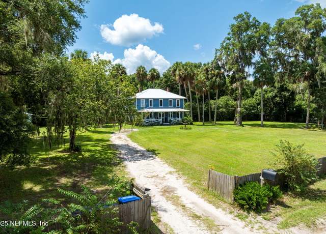 Property at 4083 Silver Lake Dr, Palatka, FL 32177, 7 beds, 3.5 baths