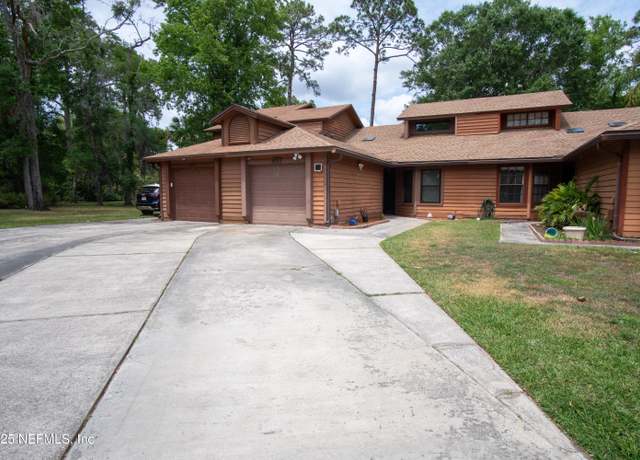 Property at 11420 Squire Way Ln, Jacksonville, FL 32223, 2 beds, 2 baths