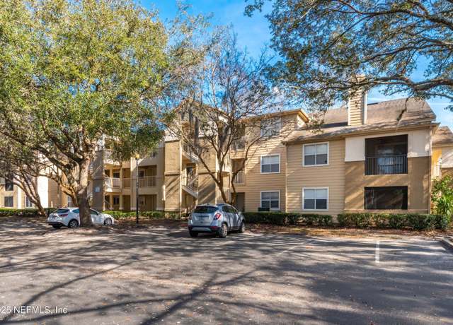 Property at 15 Arbor Club Dr #211, Ponte Vedra Beach, FL 32082, 3 beds, 2 baths