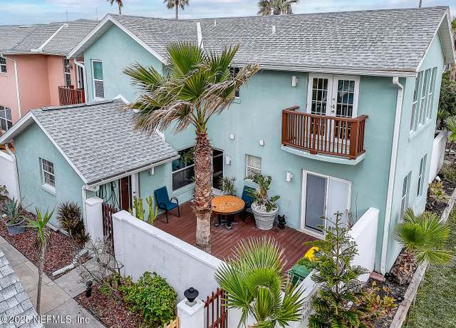 Property at 1510 1st St S, Jacksonville Beach, FL 32250, 3 beds, 2.5 baths