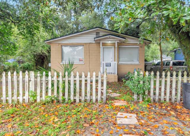 Property at 5813 Doeboy St, Jacksonville, FL 32208, 2 beds, 1 bath