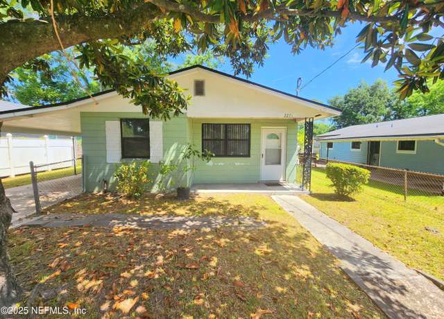 Property at 2271 W 10th St, Jacksonville, FL 32209, 3 beds, 1 bath