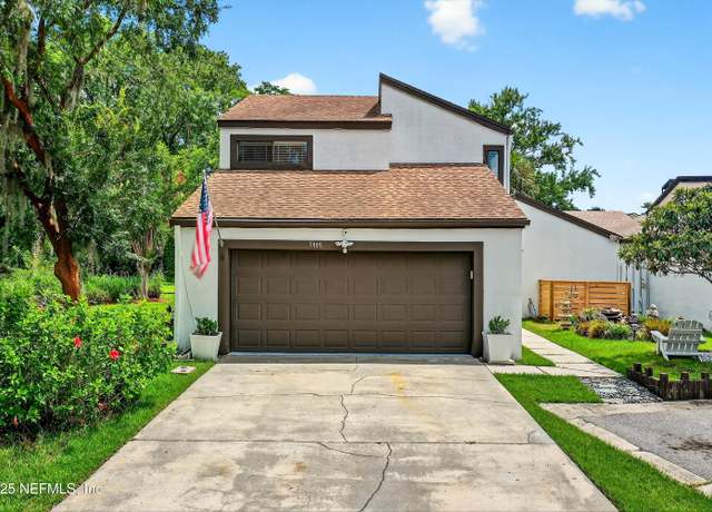 Property at 7805 Baymeadows Cir W, Jacksonville, FL 32256, 4 beds, 2.5 baths