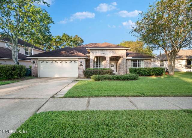 Property at 4510 Summer Walk Ct, Jacksonville, FL 32258, 4 beds, 2 baths
