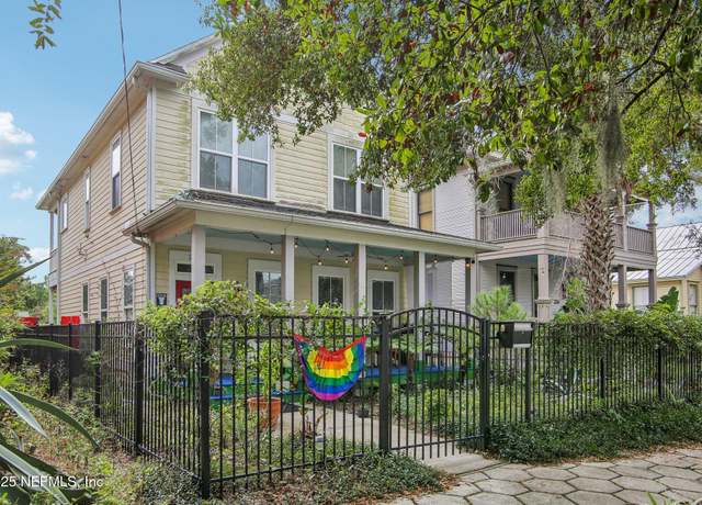 Property at 230 E 4th St, Jacksonville, FL 32206, 3 beds, 2.5 baths