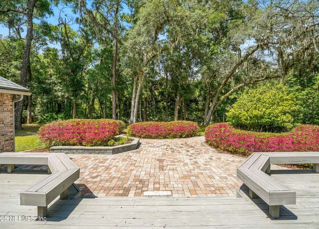 Property at 12186 Dividing Oaks Trl W, Jacksonville, FL 32223, 4 beds, 2.5 baths