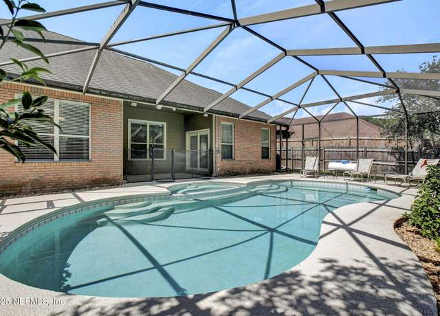 Property at 2257 Hammock Oaks Dr, Jacksonville, FL 32223, 4 beds, 3 baths