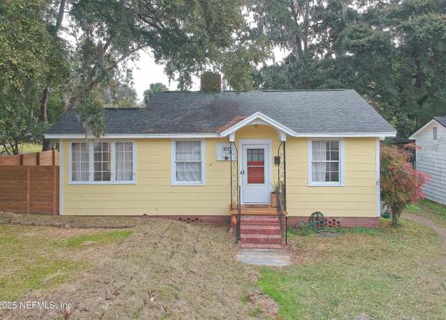 Property at 3835 Orlando Cir W, Jacksonville, FL 32207, 3 beds, 1 bath