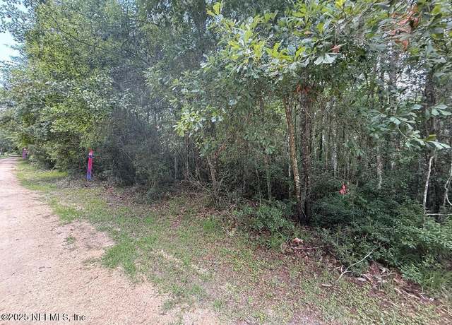 Property at 251 Lake Dr, Florahome, FL 32140