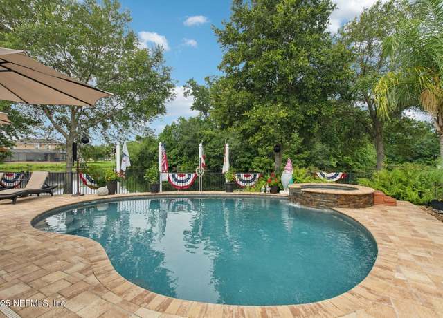 Property at 10284 Oxford Lakes Dr, Jacksonville, FL 32257, 4 beds, 4 baths