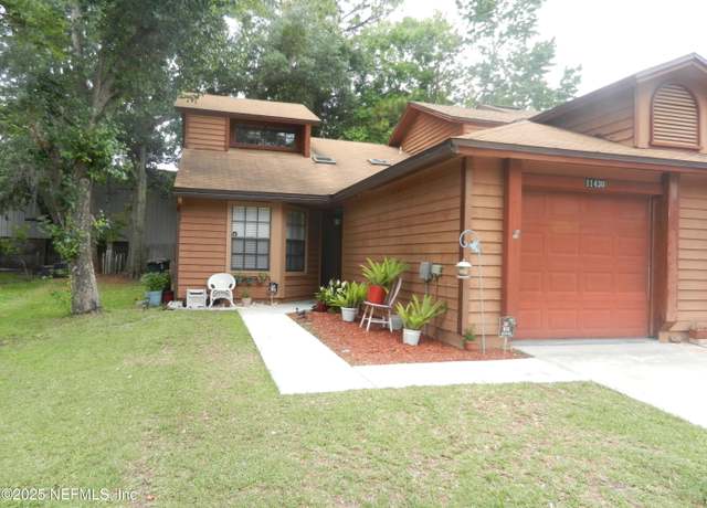 Property at 11430 Squire Way Ln, Jacksonville, FL 32223, 2 beds, 2 baths