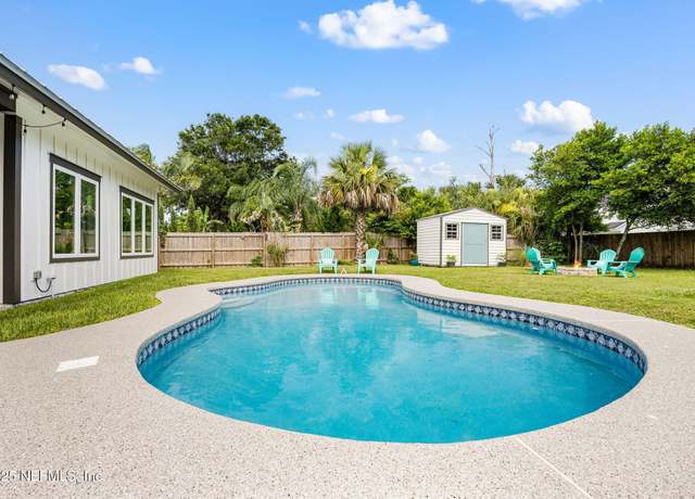 Property at 612 18th Ave N, Jacksonville Beach, FL 32250, 6 beds, 3.5 baths