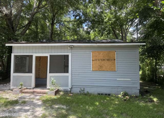Property at 3325 Columbus Ave, Jacksonville, FL 32254, 3 beds, 1 bath