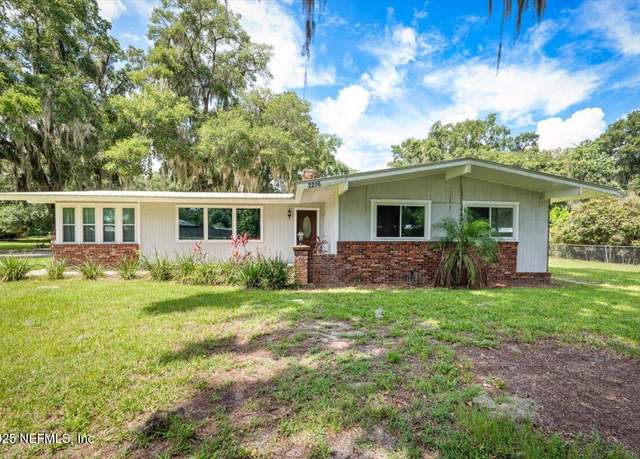 Property at 2216 Westover Dr, Palatka, FL 32177, 3 beds, 2 baths