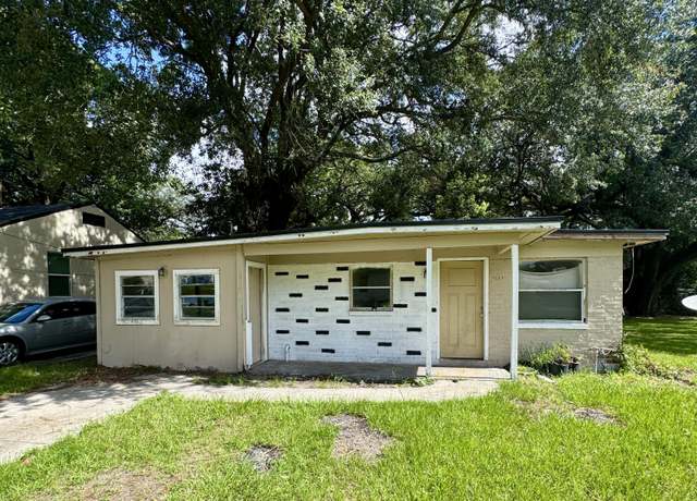 Property at 1637 E 15th St, Jacksonville, FL 32206, 3 beds, 1 bath
