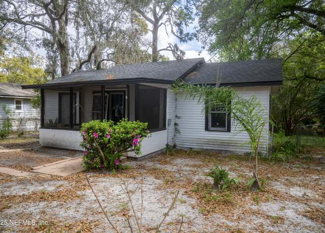 Property at 6835 Vermillion St, Jacksonville, FL 32208, 3 beds, 1 bath