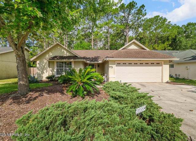Property at 2038 St Martins Dr W, Jacksonville, FL 32246, 3 beds, 2 baths