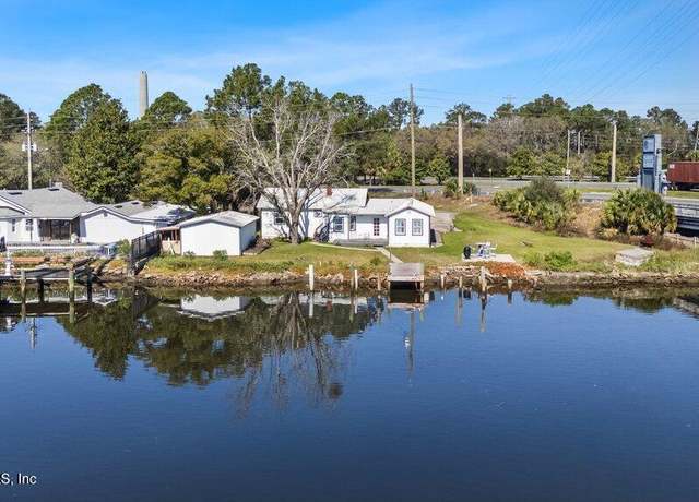 Property at 4836 Safe Harbor Way, Jacksonville, FL 32226, 3 beds, 1.5 baths
