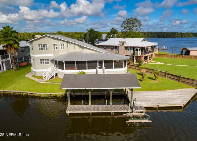 Property at 192 Sportsman Dr, Welaka, FL 32193, 3 beds, 3 baths