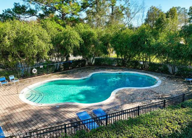 Property at 724 Liberty Cir, Macclenny, FL 32063, 5 beds, 3 baths