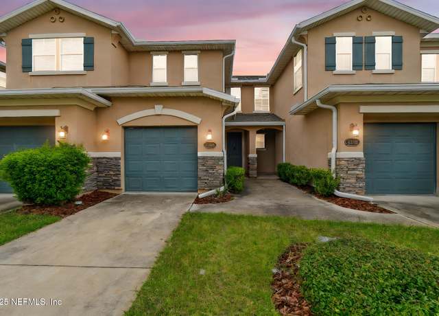 Property at 2360 Red Moon Dr, Jacksonville, FL 32216, 2 beds, 2.5 baths