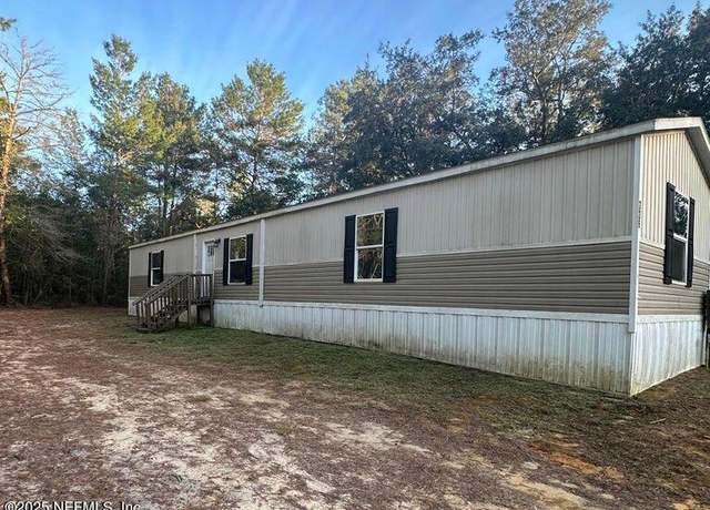 Property at 326 Gloria Ave, Interlachen, FL 32148, 3 beds, 2 baths