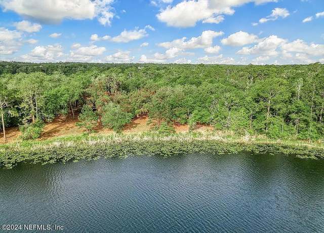 Property at 131 Sunset Ln, Interlachen, FL 32148