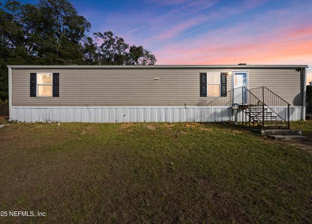Property at 204 Hodge St, Satsuma, FL 32189, 2 beds, 1 bath