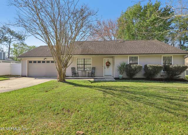 Property at 1336 Bee St, Orange Park, FL 32065, 4 beds, 2 baths