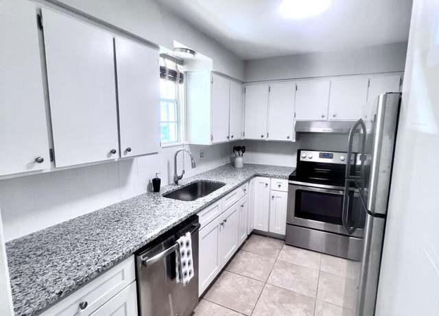 Property at 1716 El Camino Rd #3, Jacksonville, FL 32216, 2 beds, 2 baths