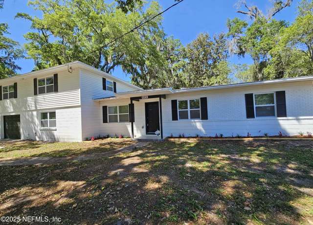 Property at 621 Milwaukee Ave, Orange Park, FL 32073, 4 beds, 2 baths