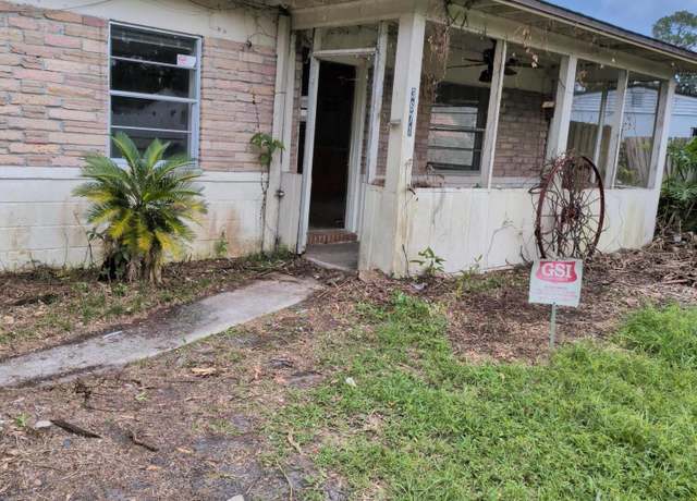 Property at 3671 Cedar Dr, Jacksonville, FL 32207, 3 beds, 1 bath