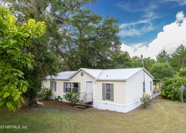 Property at 176 Harvey Dr, Palatka, FL 32177, 3 beds, 2 baths