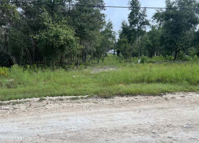 Property at 114 Plantation Way, Hawthorne, FL 32640