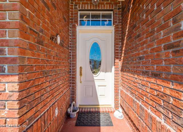 Property at 10781 Las Colinas Way, Jacksonville, FL 32222, 3 beds, 2 baths