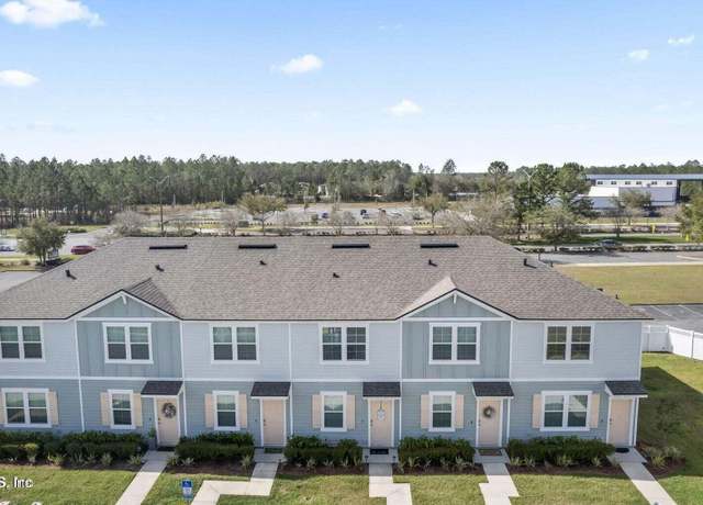 Property at 3933 Oak Mill Rd, Orange Park, FL 32065, 2 beds, 2.5 baths