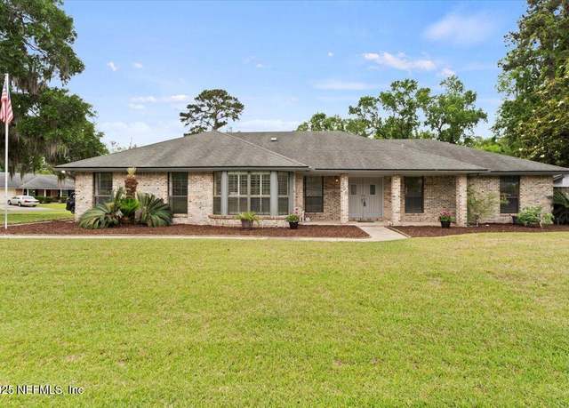 Property at 398 Los Palmas Dr, Fleming Island, FL 32003, 3 beds, 2 baths
