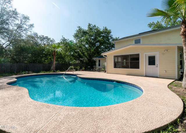 Property at 5325 Julington Ridge Dr S, Jacksonville, FL 32258, 3 beds, 2.5 baths