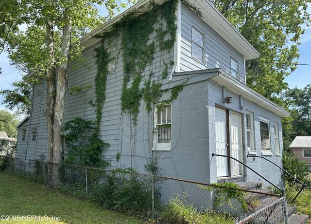 Property at 2143 McQuade St, Jacksonville, FL 32209, 7 beds, 3 baths