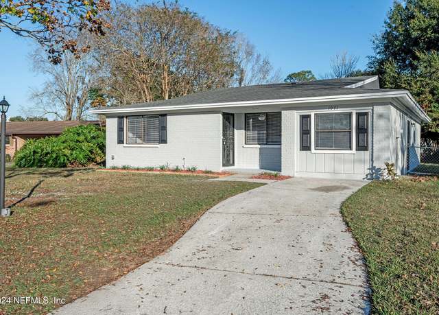 Property at 1071 Sawyerwood Dr, Jacksonville, FL 32221, 3 beds, 2 baths